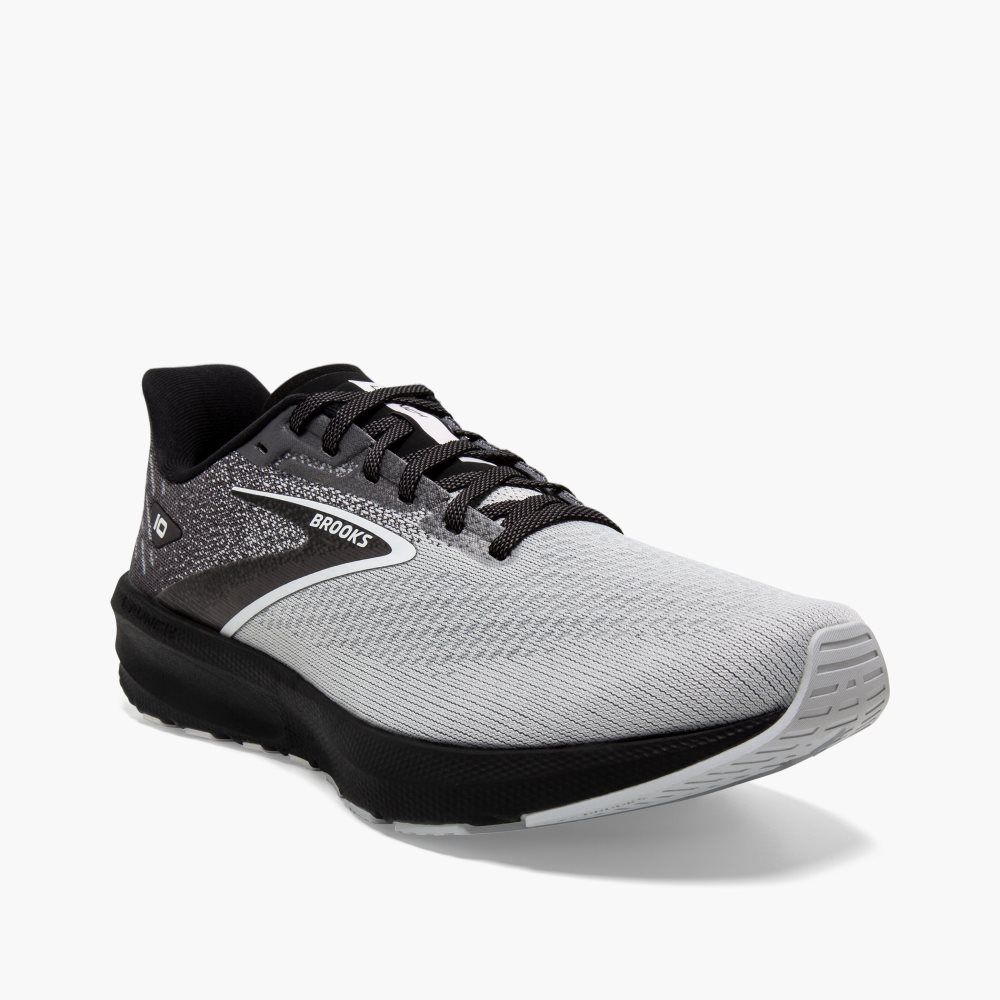 Brooks Launch 10 Black / White | 15VXIQLZT