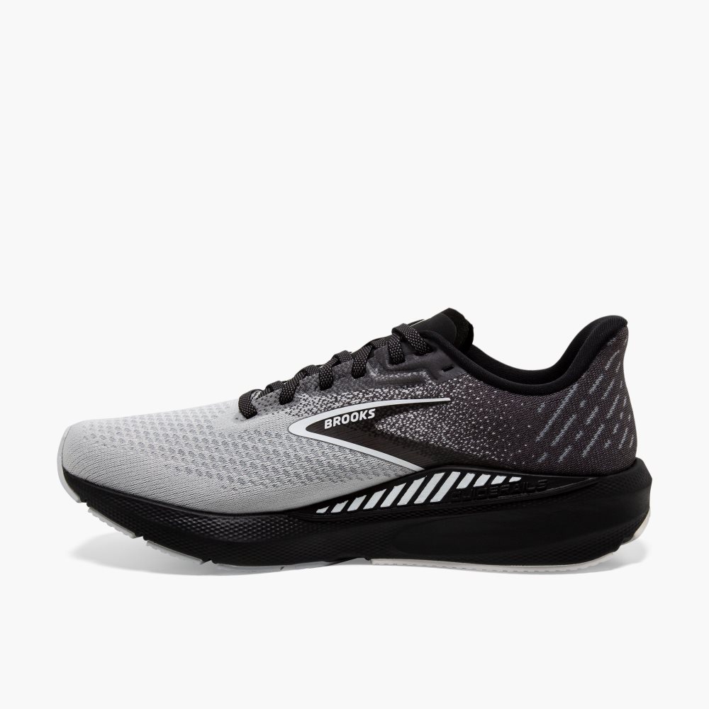 Brooks Launch GTS 10 Black / White | 31RXVWEFU