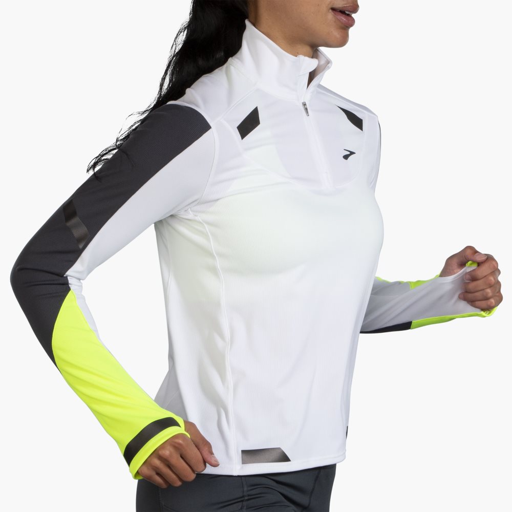 Brooks Run Visible 1/2 Zip White | 59XKEFHLN