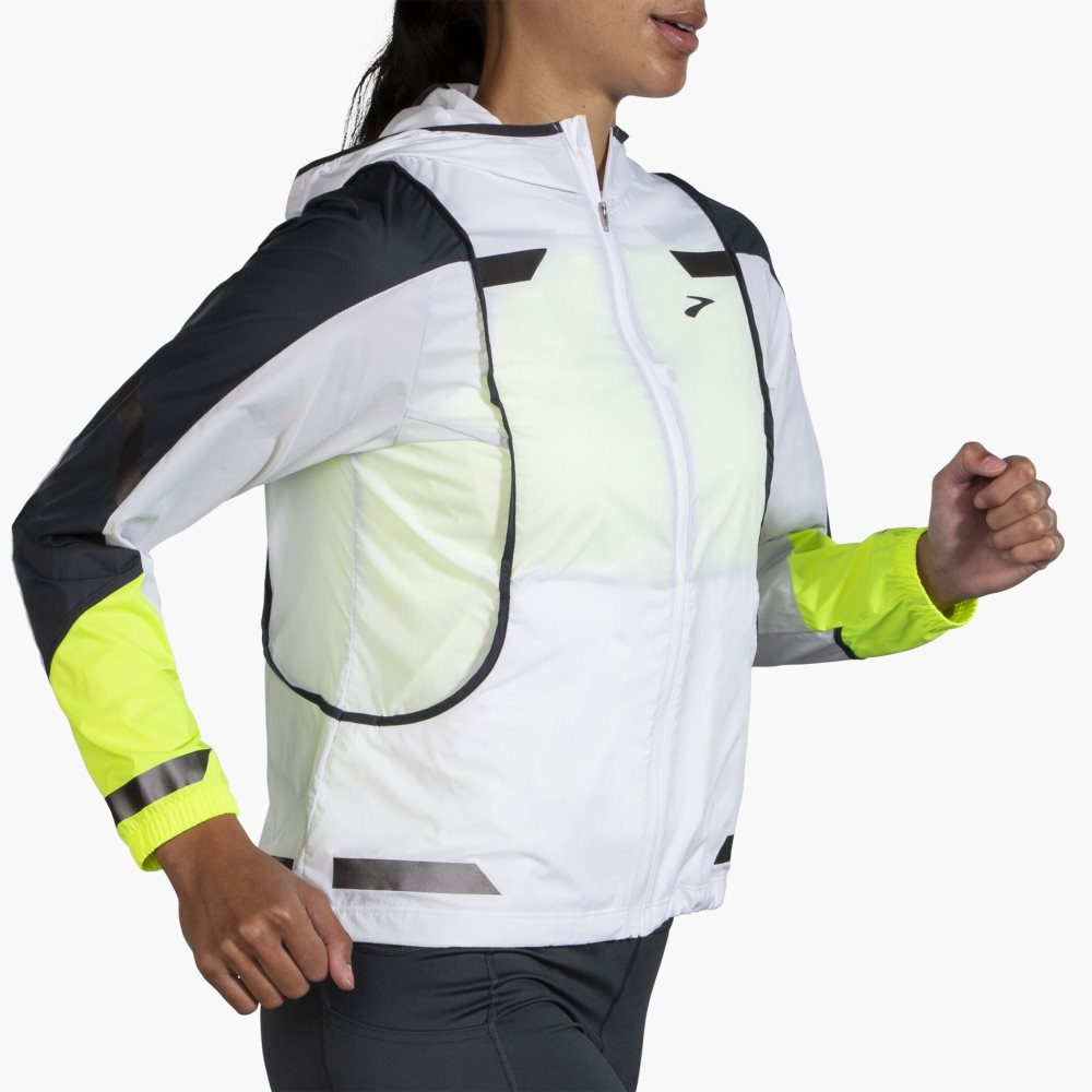 Brooks Run Visible Convertible Jacket White | 47IKSYZEA