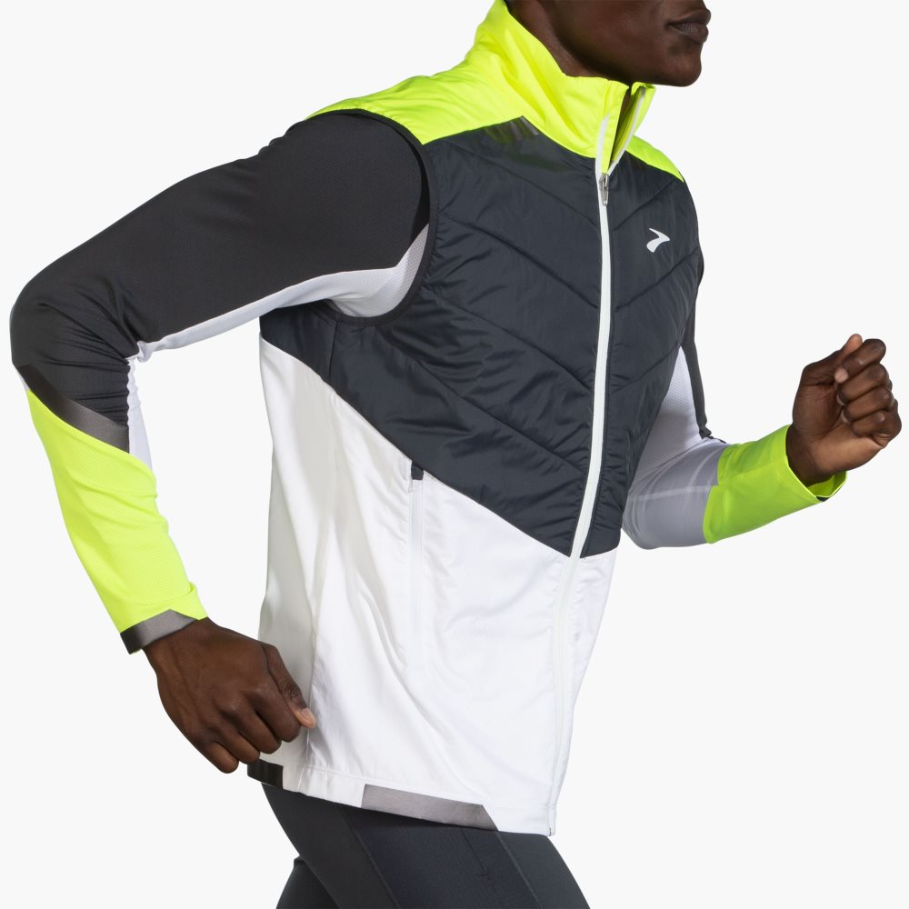 Brooks Run Visible Insulated Vest White | 17XEAJOLS