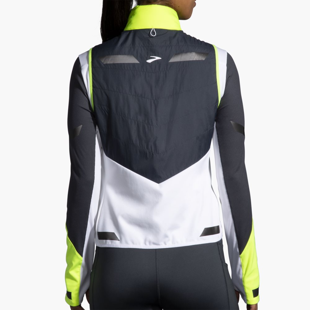 Brooks Run Visible Insulated Vest White | 56YOHDMGE